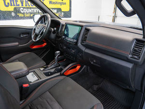 Neatly Used 2023 Nis-sa-n Frontier PRO-4X Crew Cab 4WD Plus Accident Free LHD/RHD <b>Drive</b> - Product Image 4