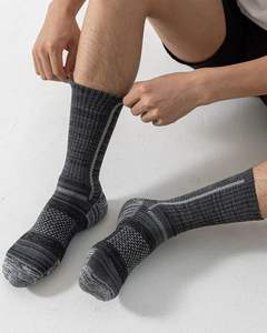 Chaussettes de travail en coton pour hommes, 5 paires de chaussettes à bottes rembourrées, chaussettes athlétiques évacuant l'humidité pour la randonnée, les sports et la course à pied - Product Image 6