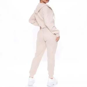 Nouvelle mode féminine, ensemble deux pièces, streetwear décontracté personnalisé, vente en gros, saison d'hiver, sweat-shirt court pour femmes, vêtements de sport décontractés - Product Image 5