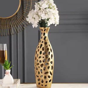 Vase perforé en aluminium plaqué or, très vendu, de qualité supérieure, moderne, pour la décoration de mariage et de la maison, vente en gros directe d'usine, meilleur prix - Product Image 4