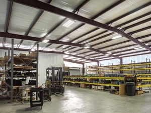 مبنى واسع النطاق مع رافعة للبيع - Product Image 4