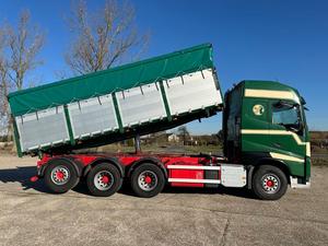 Camión Vol-vo FH 500 8x4 Usado, Volquete de 3 Vías, Euro6, Diésel, Capacidad de Carga 41-50t, 25-30T, Suecia - Product Image 3
