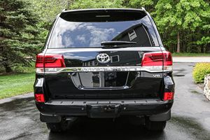 รถ SUV หรูมือสอง ปี 2021 เครื่องยนต์ V8 ขับเคลื่อน 4 ล้อ ระยะทางวิ่งน้อย รถออฟโรดขนาดใหญ่ พรีเมียม SUV - Product Image 3