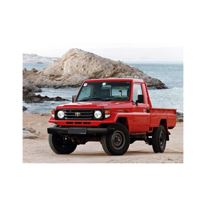 Toyota Land Cruiser pick-up d'occasion en bon état, organisé pour une distribution à prix réduit - Product Image 3
