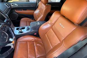 Jeep Grand Cherokee SRT 2014 d'occasion, sans réserve, moteur Hemi V8 6,4 litres, transmission intégrale, provenance sud, peu modifiée - Product Image 5