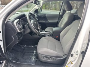 Toyota Tacoma 2WD SR5 d'occasion propre 2023 - Product Image 3