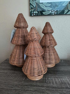 Juego de 3 Árboles de Navidad Ecológicos de Ratán Natural Hechos a Mano por Sisu Handicraft - Product Image 5