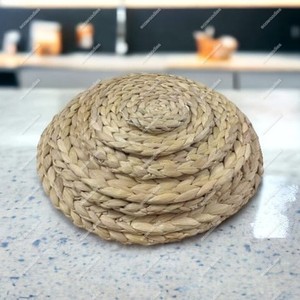 Napperon rond tressé en paille de rotin tressé pour la table à manger - Product Image 1