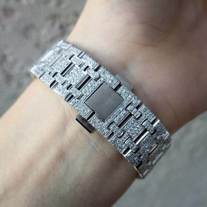 นาฬิกาสำหรับผู้ชายสีขาวมอสซินท์ผลิตจากอินเดียพร้อมสายรัดโลหะปรับได้ - Product Image 2