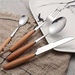 Couverts en acier et en bois de qualité supérieure parfaits pour améliorer votre cuisine avec un charme rustique et un style moderne - Product Image 1