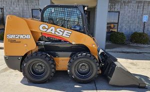 Equipo de Trabajo Pesado para Minicargadora SR210B con Motor Kubota, Alta Eficiencia y Rendimiento Confiable para Contratistas - Product Image 5