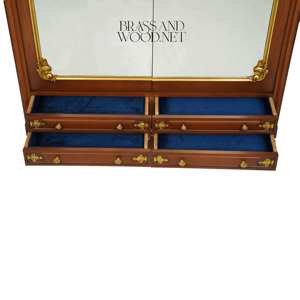 ตู้เสื้อผ้าไม้มะฮอกกานีสุดหรูสไตล์คลาสสิก พร้อมกระจกเต็มบาน ตกแต่งด้วยทองเหลืองประดับอย่างงดงาม และรายละเอียดแกะสลักด้วยมือ เหมาะสำหรับบ้านสไตล์พระราชวัง - Product Image 3