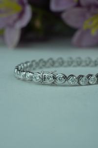 กำไลข้อมือเพชรเลี้ยงในห้องปฏิบัติการ 5.91 กะรัต ทนทาน น้ำหนักเบา สำหรับผู้หญิง ทรงกลมเจียระไนแบบบริลเลียนท์ ได้รับการรับรองจาก IGI ทองชมพู/เงิน MOQ ต่ำ สำหรับธุรกิจ B2B - Product Image 4