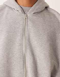 Conjunto deportivo personalizado para hombre con sudadera con capucha y pantalones de chándal, tejido suave de primera calidad, para entrenamiento y viajes - Product Image 4