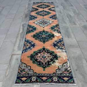 Tapis turc 3,2x12,7 pieds, tapis floral bleu et marron en laine - Product Image 1