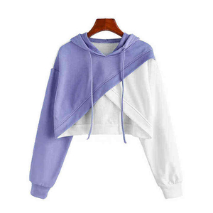 Sweat à capuche court confortable pour femme, hiver, devant tendance, streetwear, polaire doux, parfait pour un look moderne au quotidien - Product Image 1