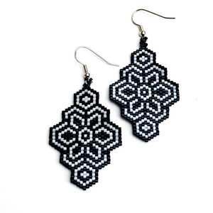 Pendientes de cuentas bohemias con flecos en cascada Andy de diseño turquesa, regalo de joyería único - Product Image 3