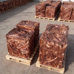 Chatarra de Alambre de Cobre Brillante, Alambres de Cobre Desnudos Limpios, 99.9% de Pureza para Fundición Industrial, Reciclaje y Carga en Contenedores Globales - Product Image 1