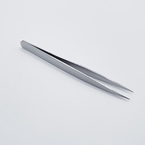Pince à sourcils à pointe inclinée de qualité supérieure professionnelle avec finition polie Meilleur outil de beauté - Product Image 4