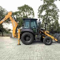 CASE 851FX Chargeuses-pelleteuses Engineering & Construction Machinery Plus 4WD Tractopelle a une puissance moteur de 72 kW - Product Image 4