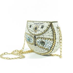 Pochette de soirée élégante en laiton blanc avec incrustation de mosaïque de pierres, faite à la main, taille et logo personnalisables pour les mariages et les événements formels - Product Image 2