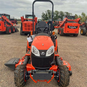 Tracteur agricole compact Kubota LX44 4x4 diesel avec chargeur frontal et cabine pour l'agriculture - Product Image 1