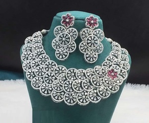 Elegante conjunto de collar de joyería AD Conjunto de novia de diamantes americanos Premium para bodas y ocasiones especiales de la India - Product Image 2