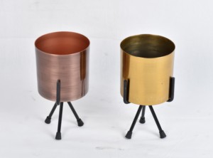 Macetas de Hierro con Acabado Dorado de Moda, Diseños Personalizados, ODM OEM, Ecológicas, Duraderas, Minimalistas, para Jardín y Hogar - Product Image 4