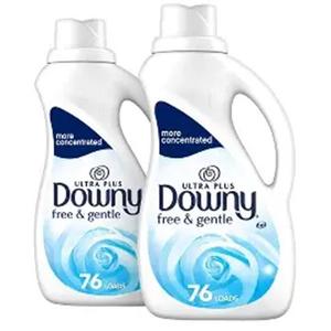 Suavizante de Telas Líquido Downy Ultra Plus Free & Gentle (Suavizante de Ropa), Concentrado, Botellas de 51 oz, Paquete de 2, 152 Lavados en Total - Product Image 1