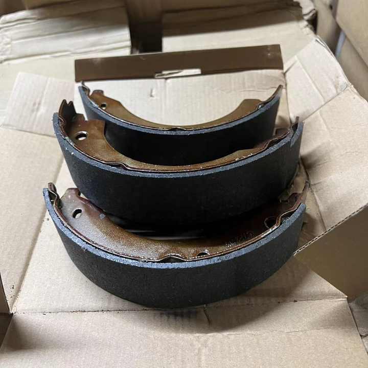 Hand Brake pads For SAIC MAXUS V90 C00233816| Alibaba.com