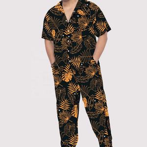 Conjunto de camiseta y pantalones cortos para hombre, diseño nuevo, con letras impresas, de secado rápido, conjunto de 2 piezas, ropa de verano para hombre - Product Image 1