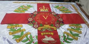 Drapeaux brodés à la main en tissu de luxe sur mesure avec aimant à coudre 100x150cm avec franges dorées - Product Image 3