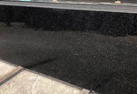 Dalles de granit noir Galaxy poli, haute résistance, durables, pour marches d'escalier, plans de travail de cuisine et revêtements muraux pour villas (exportation)