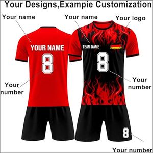 Ensemble complet d'uniformes de football en polyester 100% à séchage rapide, impression par sublimation, col en V, pour l'été, directement de l'usine - Product Image 3