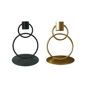Ensemble de bougeoirs en métal d'inspiration vintage, fabriqués à la main pour une utilisation en intérieur et en extérieur, salon, table à manger, chambre à coucher, patio - Product Image 1