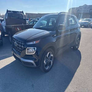 Hyundai Venue 2023 USADO EN PERFECTAS CONDICIONES - Product Image 2