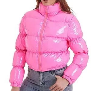 カスタム耐水性クイックドライフグジャケットクロップフグジャケット女性バブルコートふくらんでいる光沢のあるファッションピンクレザージャケットC