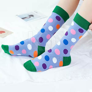 Calcetines Casuales Esenciales de Algodón, Tejido Suave, Transpirable, de Secado Rápido, Ligeros, Unisex, Perfectos para Uso Diario, Trabajo y Viajes - Product Image 3