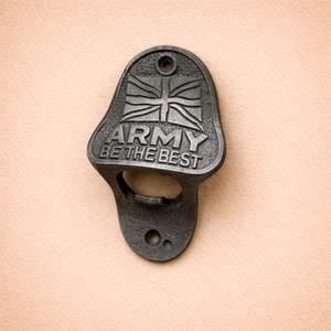 Décapsuleur mural en fonte, design militaire patriotique, prise en main robuste, décapage facile des bouchons, décoration pour bar à domicile - Product Image 1