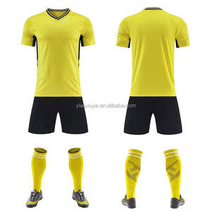 Fabrika Toptan Futbol Formaları Tam Set Futbol Kiti Özel Erkek Yetişkin 2026 Nefes Alabilen Hızlı Kuruyan Üstün Kalite Popüler Kulüp Takımı - Product Image 5