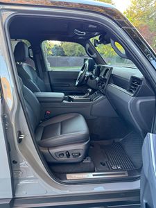 2025 Lexus GX 550 Over-trail+ con Motor Silencioso, Bajo Kilometraje, Automático, Configuración Eléctrica, Listo para Enviar - Product Image 3