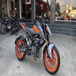 Venta Auténtica 2025: Motocicletas Todoterreno K-TM 200 Duke Completamente Equipadas con 1 Año de Garantía - Product Image 1