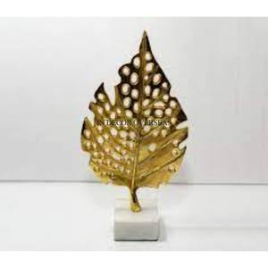 Suministro directo de fábrica, calidad superior, hecho de metal, chapado en oro de alto grado, escultura de diseñador único elegante a un precio impresionante - Product Image 5