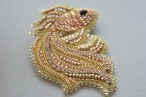 Broches con cuentas Broche de diseñador hecho a mano. Accesorios de alta calidad. Broche de diseño único. El mejor regalo para baby shower. - Product Image 4