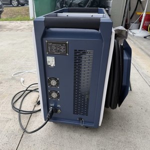 Máquina de Limpieza Láser Pulsada AIC-300, Desincrustador de Superficies Metálicas Portátil Refrigerado por Aire con Enchufe Tipo Americano - Product Image 1