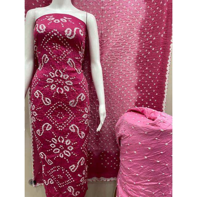 สีแดงม่วง