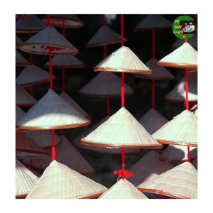 Mini chapeau conique vietnamien Non La pour la décoration de festival, fait à la main, motif artistique, chapeau conique en bambou Non La, chapeau en feuille de palmier - Product Image 6