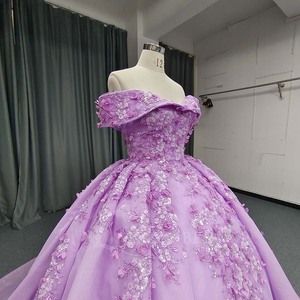 ANY193 Magnifique Robe de Soirée Longue Lavande avec Appliques Cœur, Perles et Imprimé Cristal, Traîne Chapelle - Product Image 4