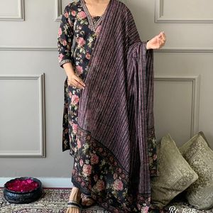 Conjunto Aline Kurta de algodón puro más vendido con traje Dupatta Anarkali de algodón puro Mul disponible en cantidad a granel - Product Image 3