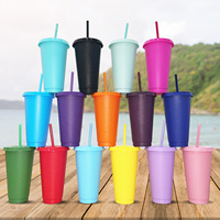 Logo personnalisé été nouveau mélange de couleurs 24oz tasses à froid fête coloré recyclable tasse avec paille et couvercle bouteille d'eau en plastique